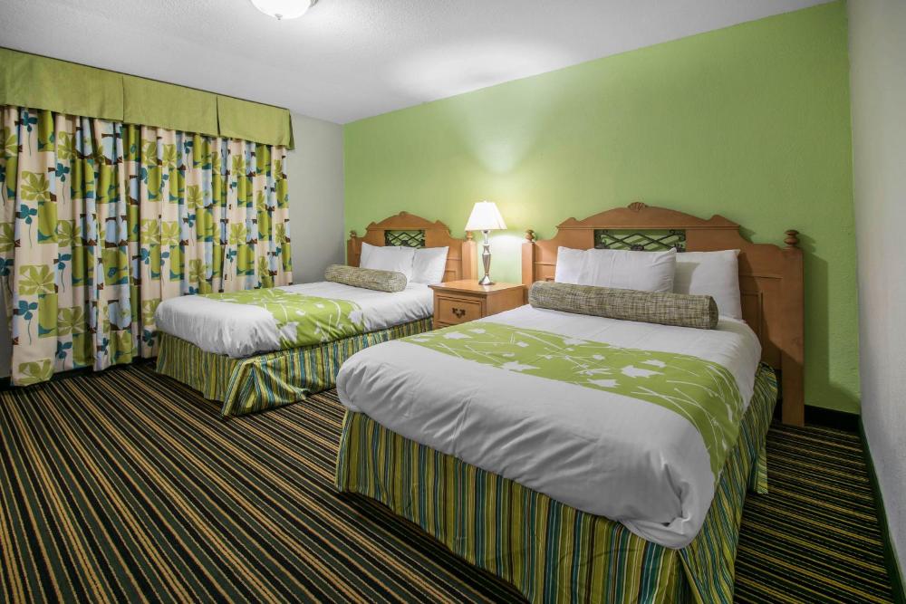 Suite with Two Double Beds interior